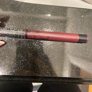 KAT VON D EVERLASTING LIQUID LIPSTICK IN EXORCISM